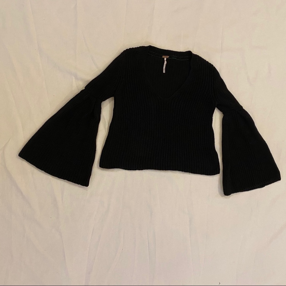 FREE PEOPLE by Urban Outfitters Women Black Bell Sleeve Boho Sweater Size XS